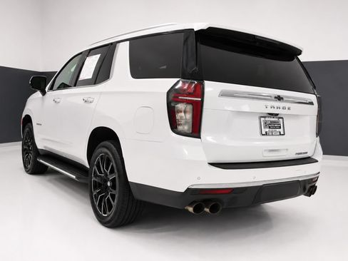 Used 2021 Chevrolet Tahoe Premier w/ Premium Package AWD/4WD image 3