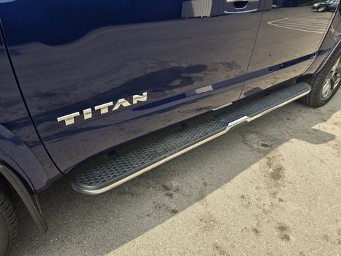 Certified 2023 Nissan Titan Platinum Reserve w/ Moonroof Package AWD/4WD image 11