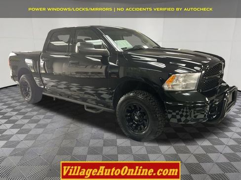 Used 2017 RAM 1500 4x4 Crew Cab image 5