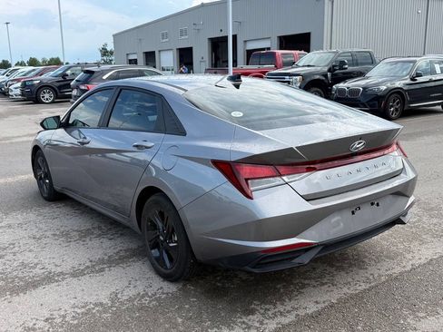 Used 2023 Hyundai Elantra SEL FWD image 19