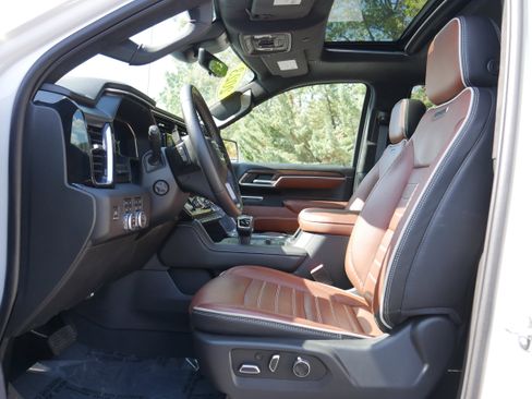 Used 2023 GMC Sierra 1500 Denali Ultimate image 14