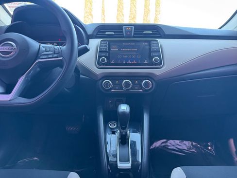 Used 2021 Nissan Versa SV image 15