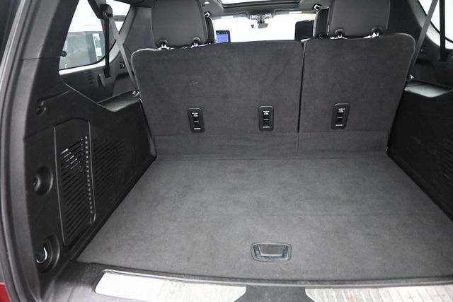 Used 2022 Chevrolet Suburban High Country AWD/4WD image 28