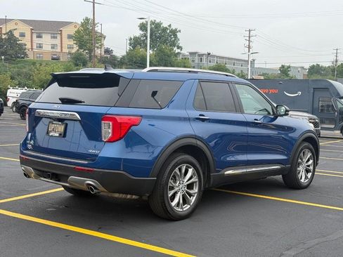 Certified 2023 Ford Explorer Limited w/ Equipment Group 301A AWD/4WD image 3