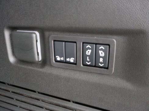 New 2025 Chevrolet Suburban Premier w/ Sun And Tow Package image 36