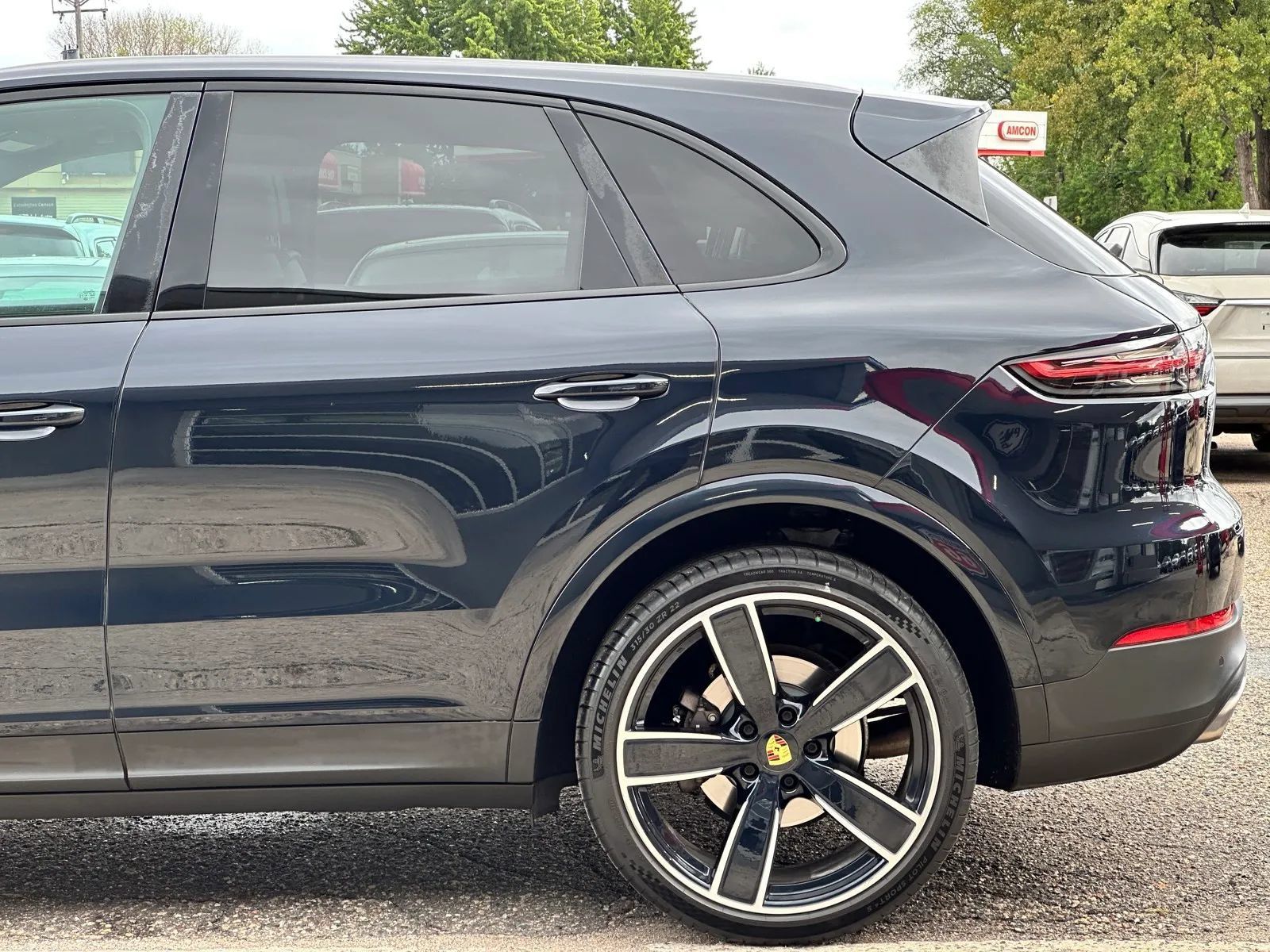 Used 2019 Porsche Cayenne AWD/4WD image 30