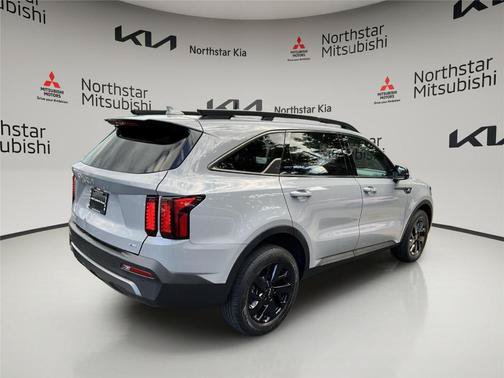 Used 2023 Kia Sorento S w/ Panoramic Sunroof Package AWD/4WD image 4