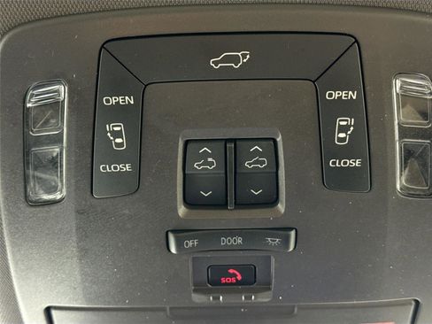 Certified 2023 Toyota Sienna XLE image 22