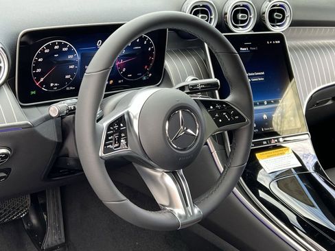 Used 2026 Mercedes-Benz GLC 300 4MATIC image 14