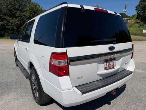 Used 2016 Ford Expedition XLT RWD image 3