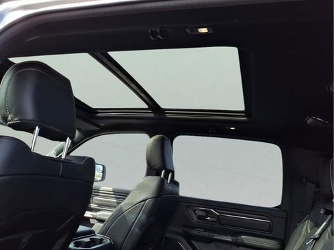 Used 2022 RAM 1500 Limited image 15