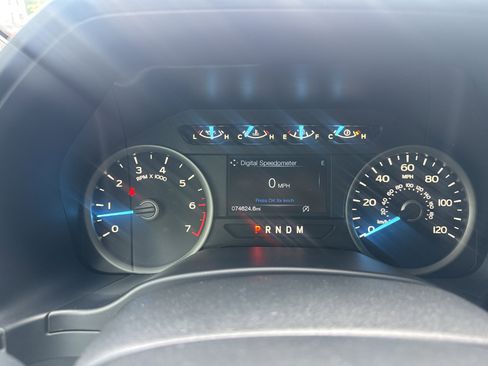 Used 2019 Ford F150 XLT w/ Equipment Group 302A Luxury RWD image 7