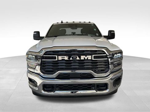 Used 2025 RAM 3500 Tradesman w/ Chrome Appearance Group image 11