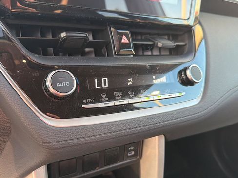 Certified 2025 Toyota Corolla Cross LE FWD image 25