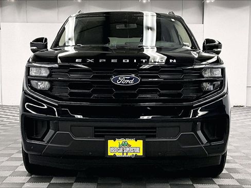 Used 2025 Ford Expedition Max Active AWD/4WD image 4