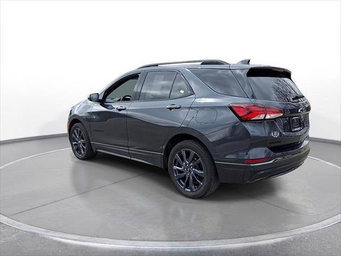 Used 2022 Chevrolet Equinox RS w/ Infotainment Package image 6