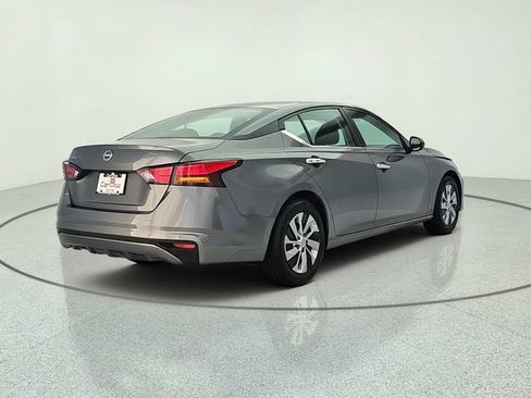 Used 2023 Nissan Altima 2.5 S FWD image 6