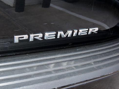 Certified 2026 Chevrolet Suburban Premier w/ Sun And Tow Package AWD/4WD image 19