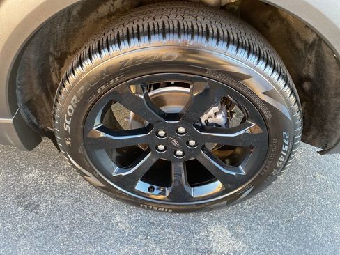 Used 2023 Ford Explorer ST-Line w/ Class IV Trailer Tow Package image 16