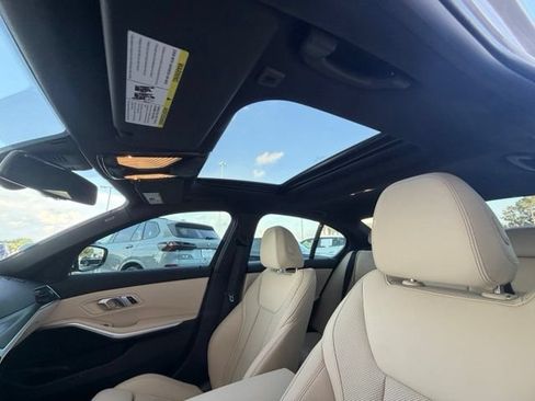 Used 2023 BMW 330i Sedan w/ Driving Assistance Package RWD image 17