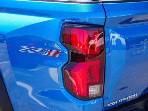 Used 2024 Chevrolet Colorado ZR2 w/ Technology Package AWD/4WD image 11