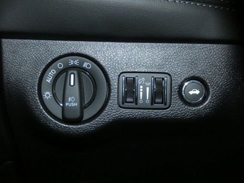 Used 2023 Dodge Challenger GT w/ Plus Package image 18