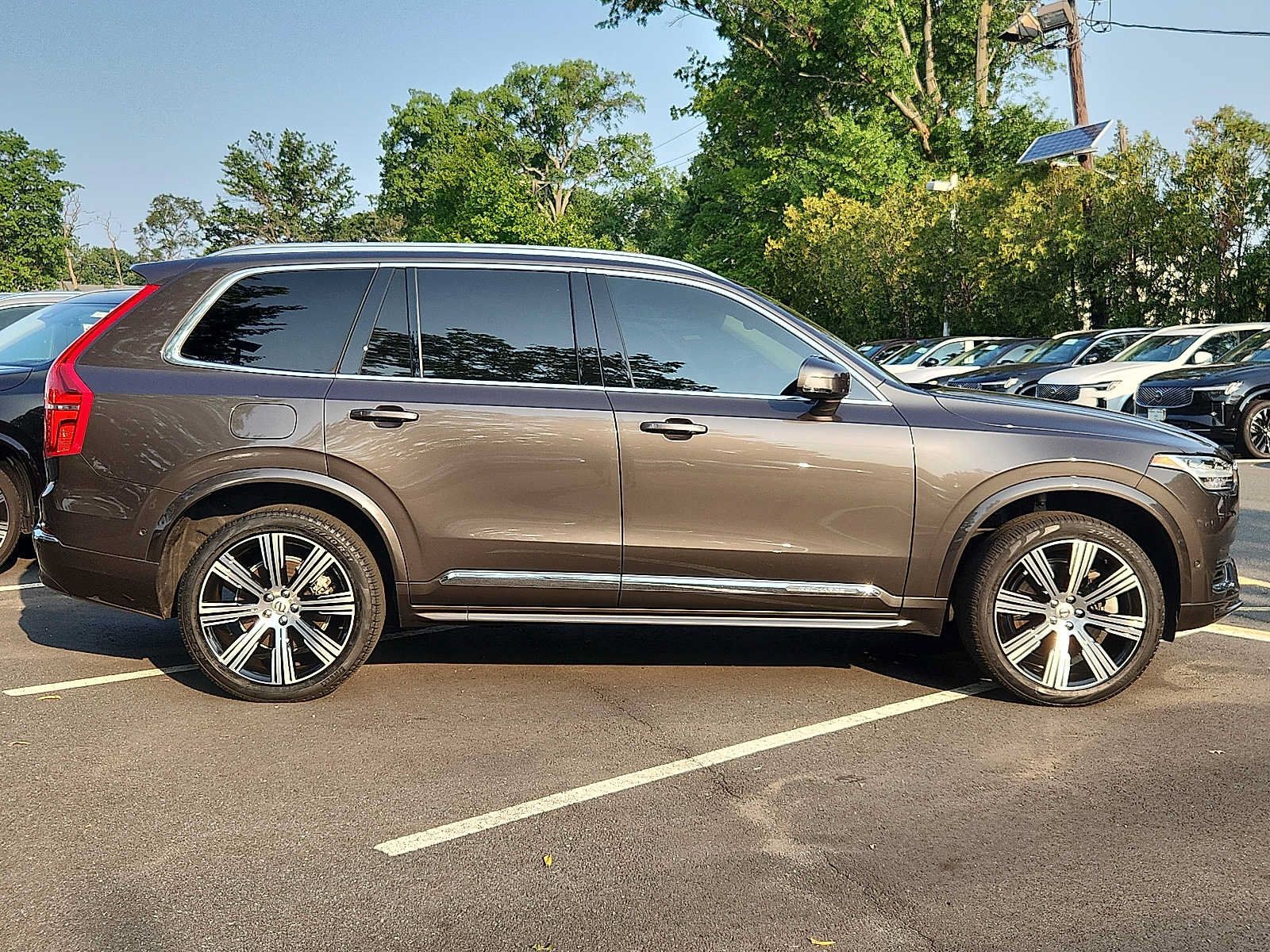Certified 2024 Volvo XC90 T8 Ultimate w/ Protection Package Premier AWD/4WD image 7