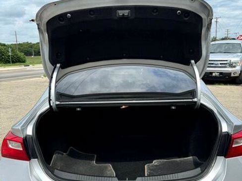 Used 2021 Chevrolet Malibu LS image 9