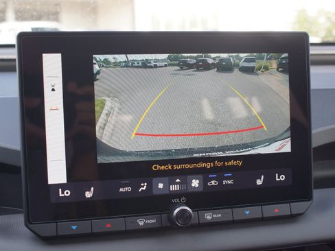 Used 2026 Toyota RAV4 SE FWD image 23
