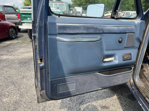 Used 1987 Ford F250 4x4 Regular Cab image 7