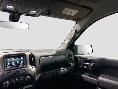 Used 2019 Chevrolet Silverado 1500 Custom w/ Custom Convenience Package AWD/4WD image 23