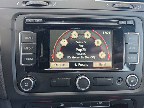 Used 2012 Volkswagen GTI 4-Door image 15