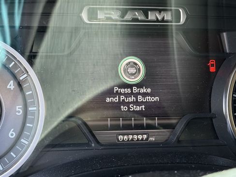 Used 2021 RAM 1500 Big Horn AWD/4WD image 14