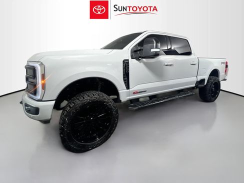 Used 2025 Ford F250 Lariat w/ Lariat Ultimate Package AWD/4WD image 9