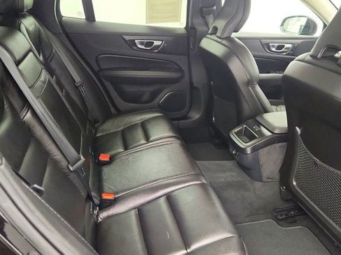 Used 2020 Volvo V60 T5 Cross Country w/ Protection Package image 23