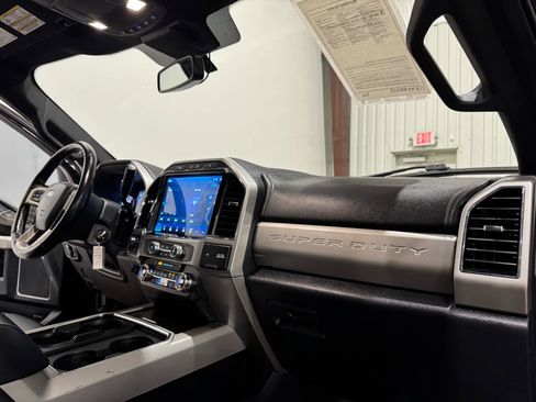 Used 2022 Ford F350 Lariat w/ Lariat Value Package AWD/4WD image 12