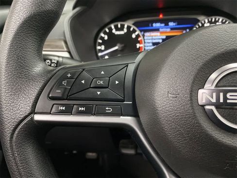 Used 2024 Nissan Altima 2.5 SV image 21