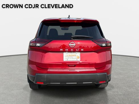 Used 2026 Nissan Rogue SV FWD image 5