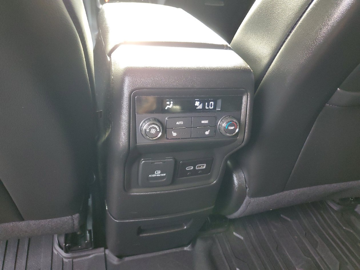 Used 2023 GMC Acadia AT4 w/ Technology Package AWD/4WD image 16