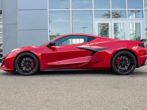 Used 2025 Chevrolet Corvette Z06 w/ Stealth Interior Trim Package image 7