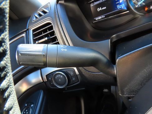 Used 2018 Ford Explorer XLT w/ Equipment Group 202A image 37