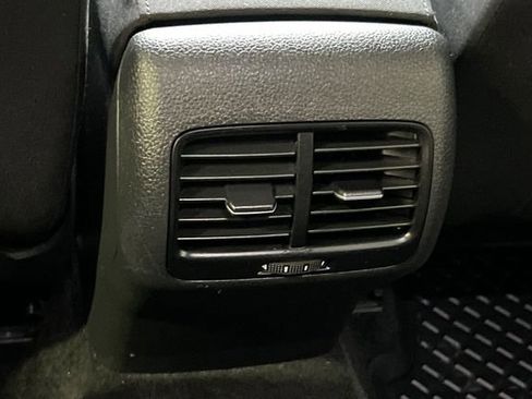 Used 2019 Volkswagen e-Golf SE w/ Driver Assistance Package image 14