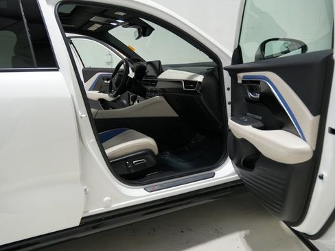 Used 2025 Acura ADX A-Spec AWD/4WD image 40