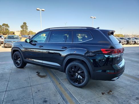 New 2026 Volkswagen Atlas SE FWD image 4
