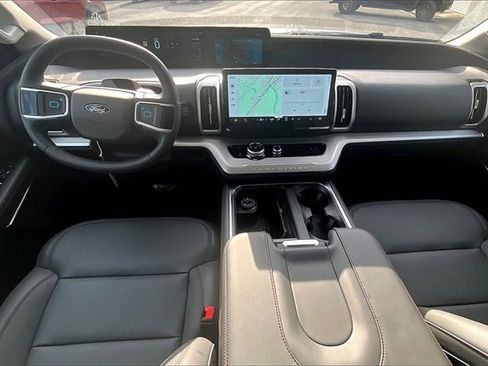 New 2025 Ford Expedition Max Active image 5