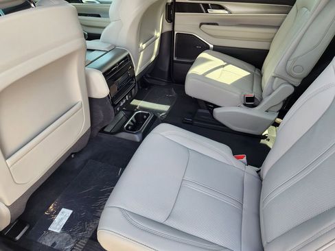 New 2026 Jeep Grand Wagoneer 2WD image 19