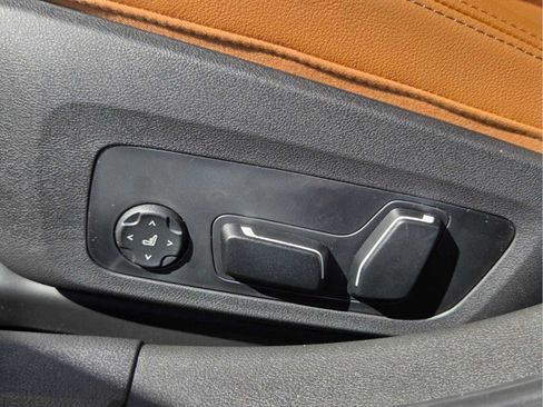 New 2026 BMW 330i Sedan w/ Premium Package RWD image 20
