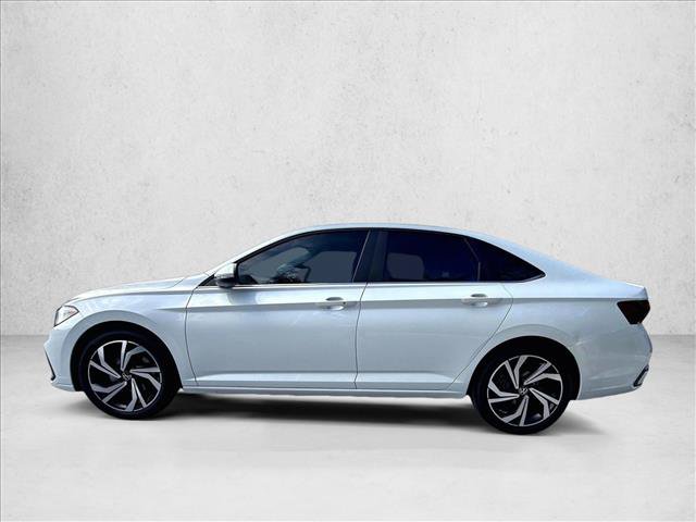 Used 2025 Volkswagen Jetta SEL FWD image 6