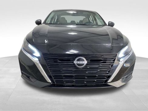 Used 2025 Nissan Altima 2.5 SV image 6