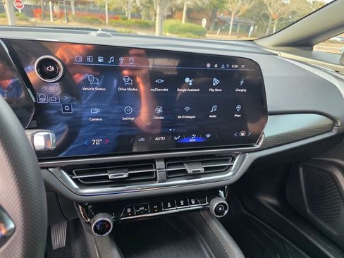 New 2026 Chevrolet Equinox EV LT image 13